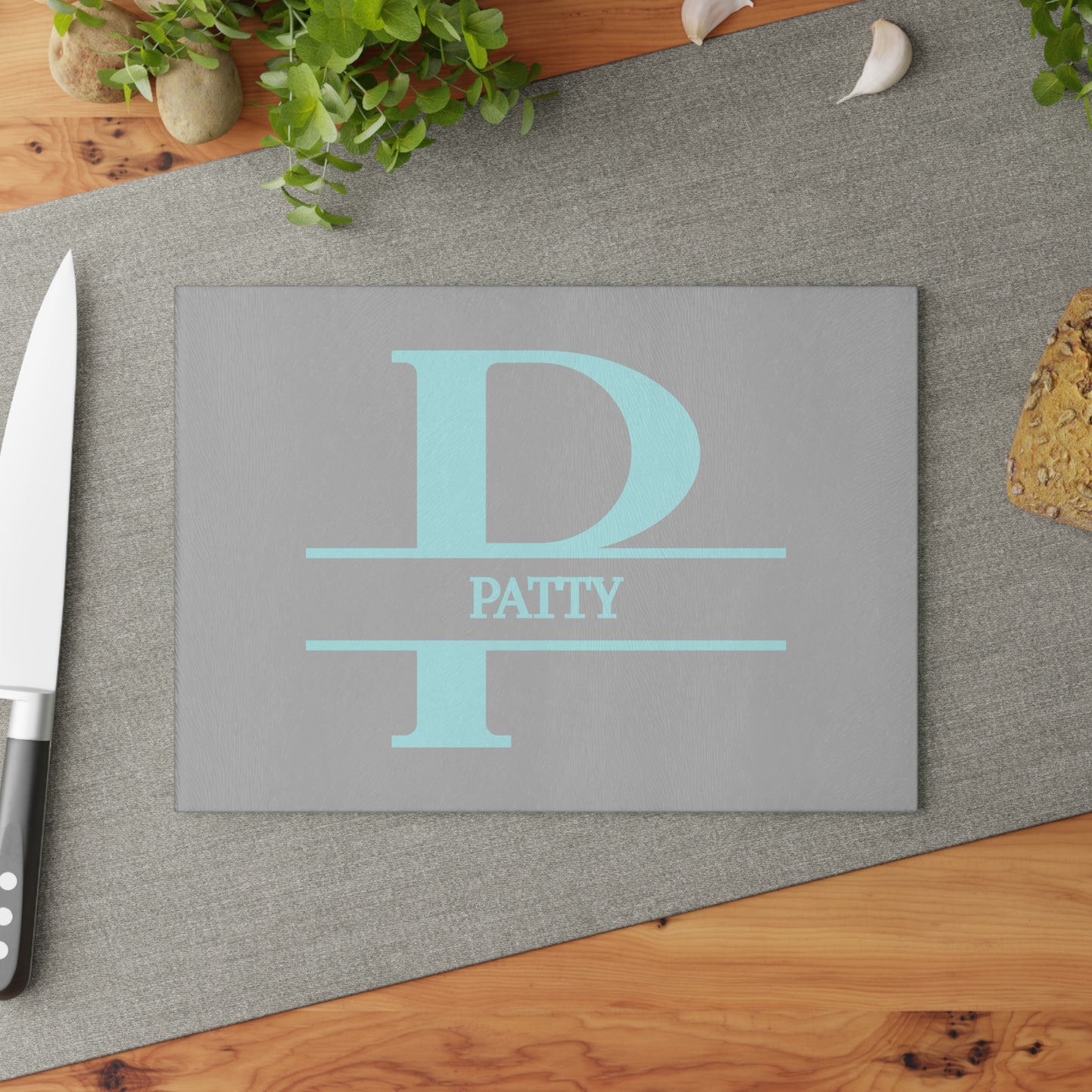 Patty - Monogram Glass Cutting Board – Personalized 'P'