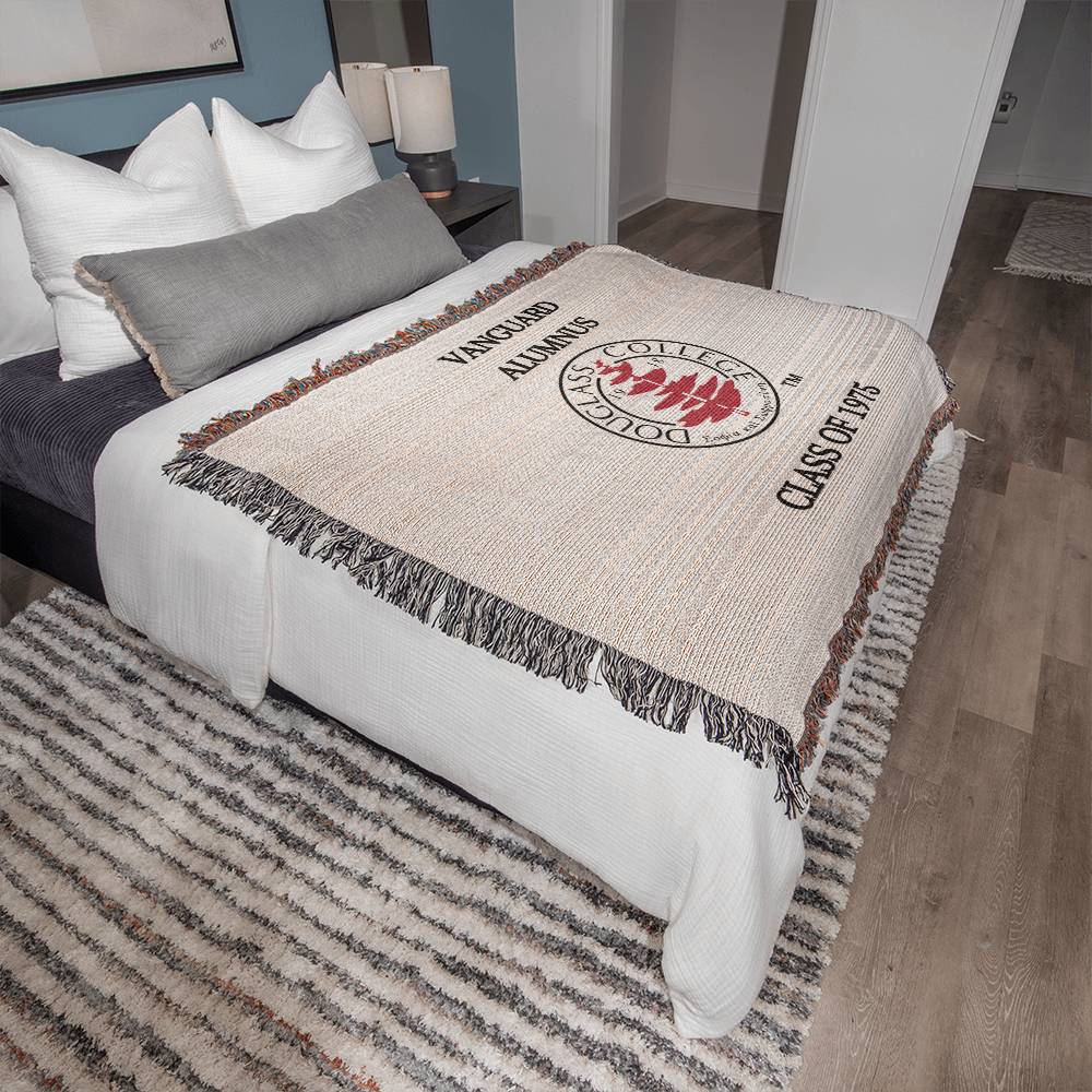 DOUGLASS COLLEGE VANGUARD ALUMNUS WOVEN BLANKET Throw - CLASS OF 1975